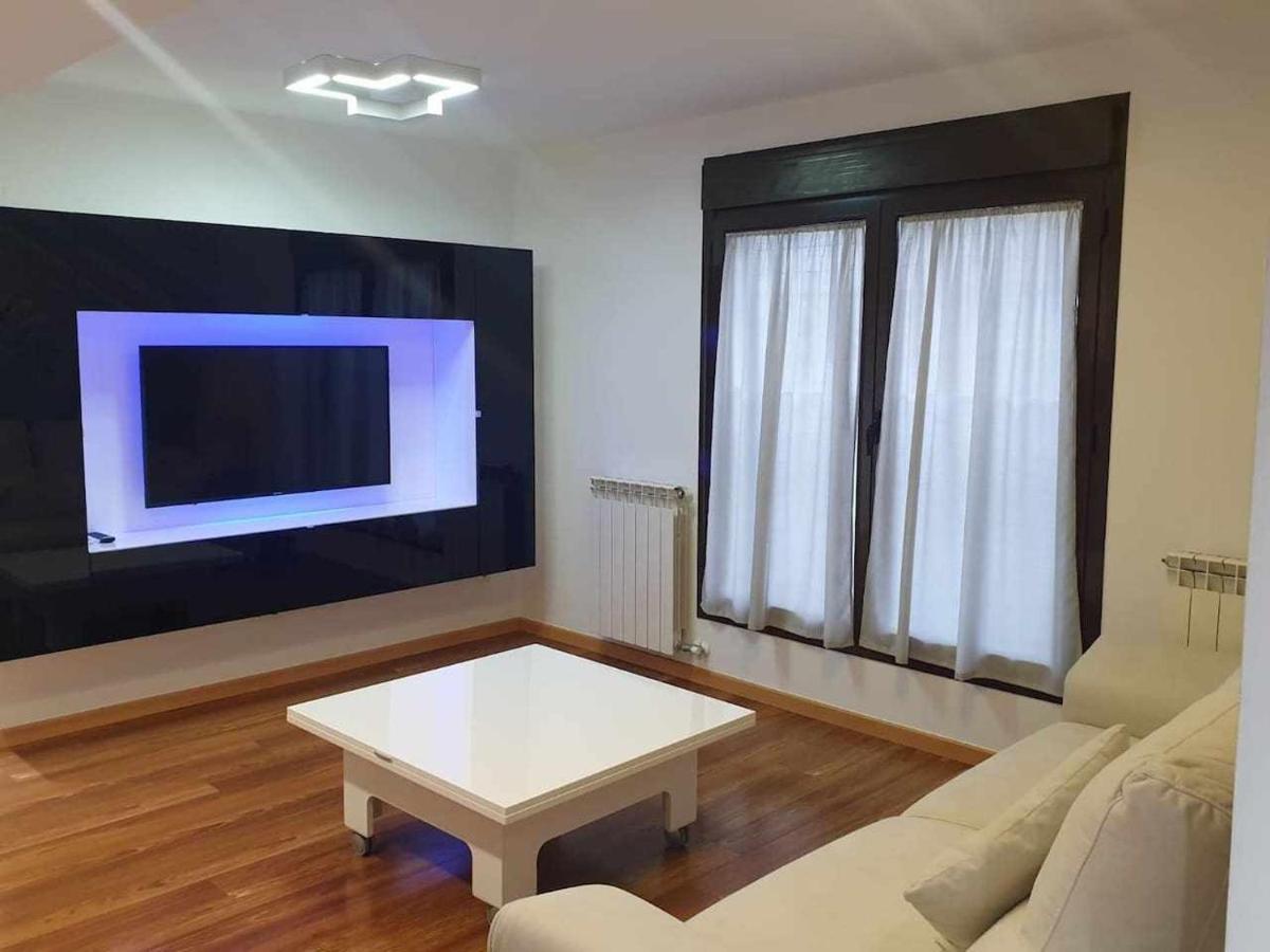 Ferienwohnung Centro Aparcamiento Gratuito Al Lado Del Pilar Saragossa Exterior foto